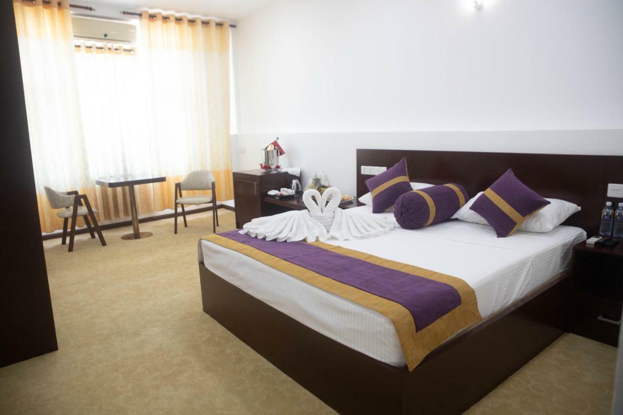 Hotel Kamrel Kurunegala Exterior foto